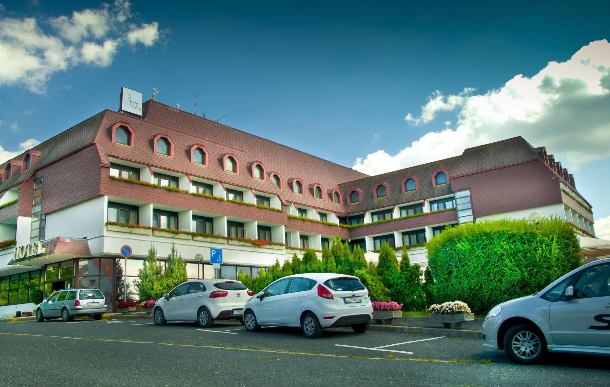 Hotel Sopron Exterior photo